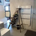 Loft Atypique ベッド・アンド・ブレックファスト Villeneuve-de-Rivière
