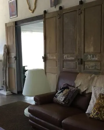 Nocleg ze śniadaniem Loft Atypique 4*