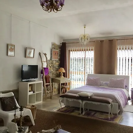 Loft Atypique Nocleg ze śniadaniem 4*