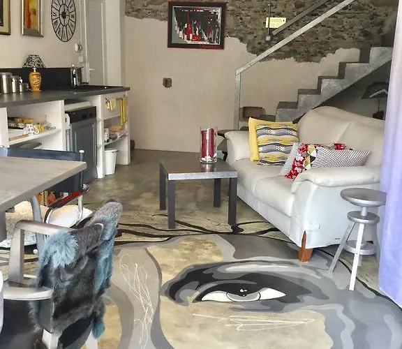 Loft Atypique Alojamento de Acomodação e Pequeno-almoço Villeneuve-de-Rivière