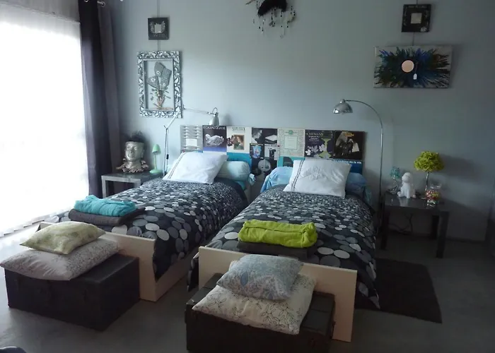 לינה וארוחת בוקר Loft Atypique 4*