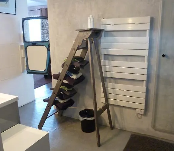 Loft Atypique לינה וארוחת בוקר Villeneuve-de-Rivière